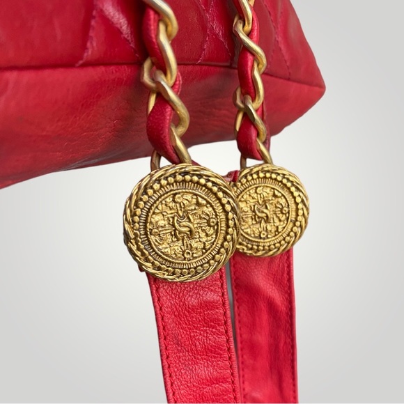 Chanel Red Belt Bag with Vintage Chain Bow Belt - Picture 15 of 17